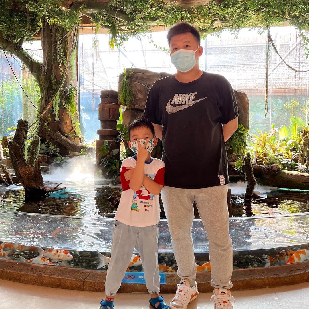 球场“街溜子”