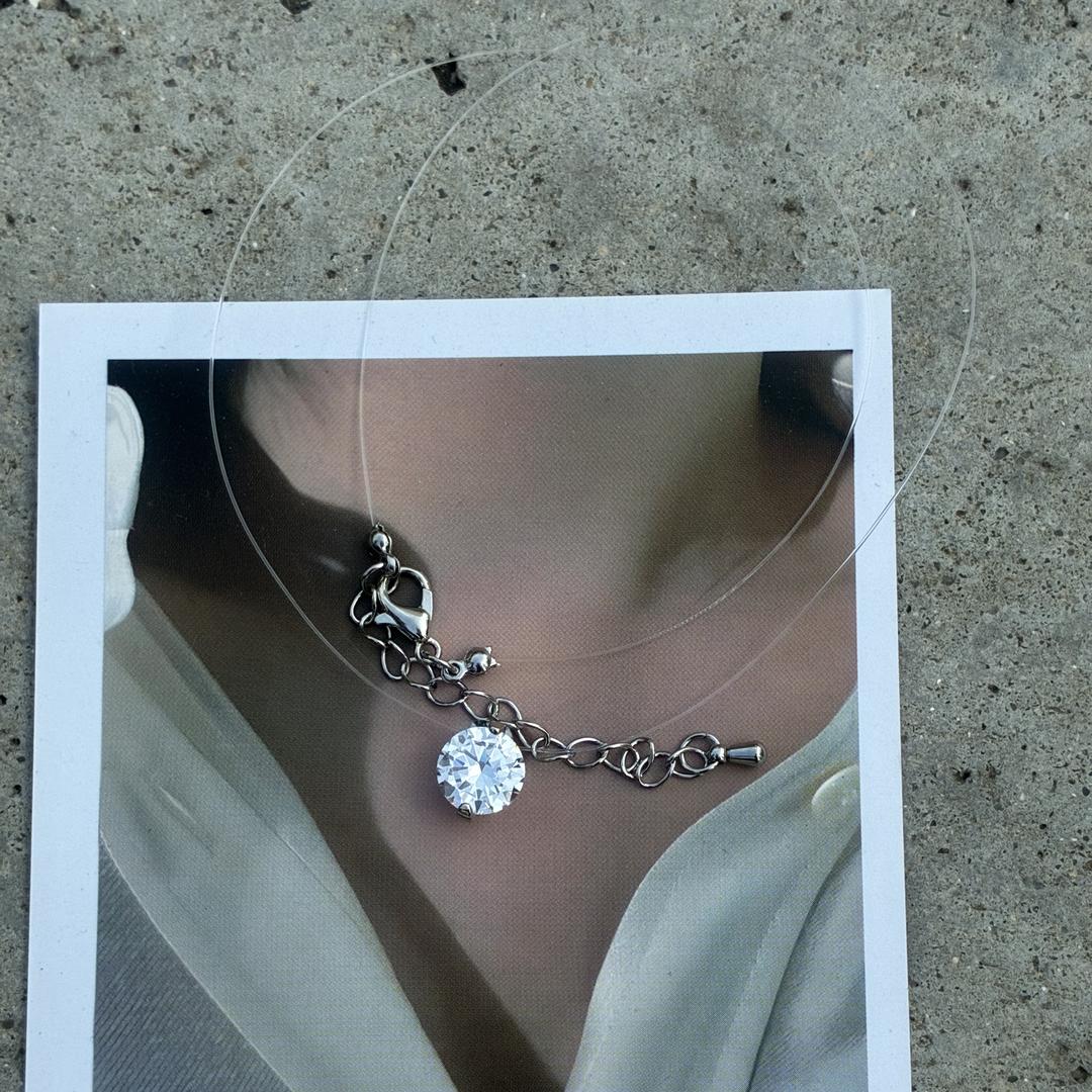 许妍轻奢饰品店