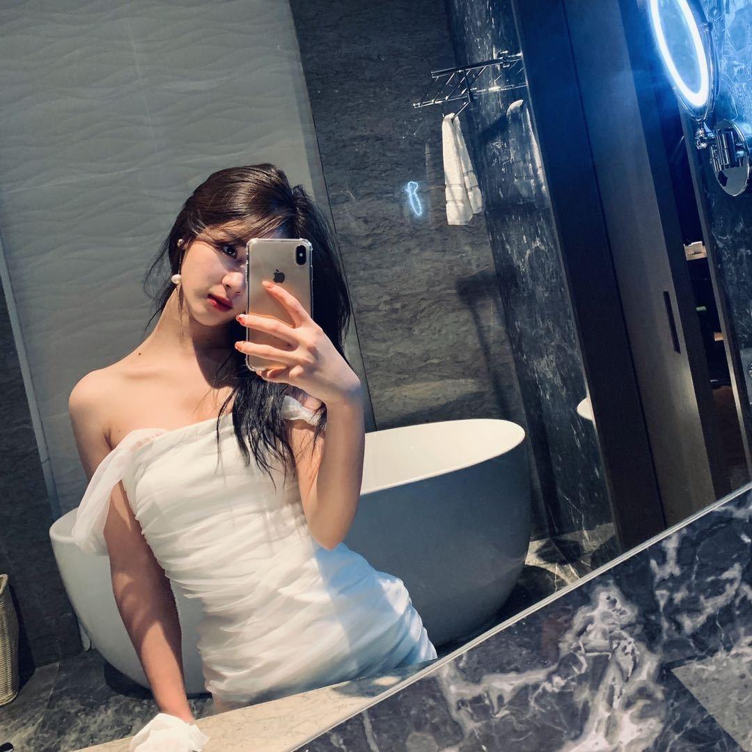 七妹.
