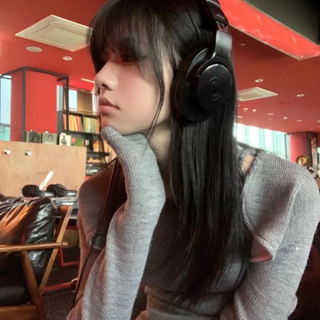 睡睡平安ᗜ ‸ ᗜ