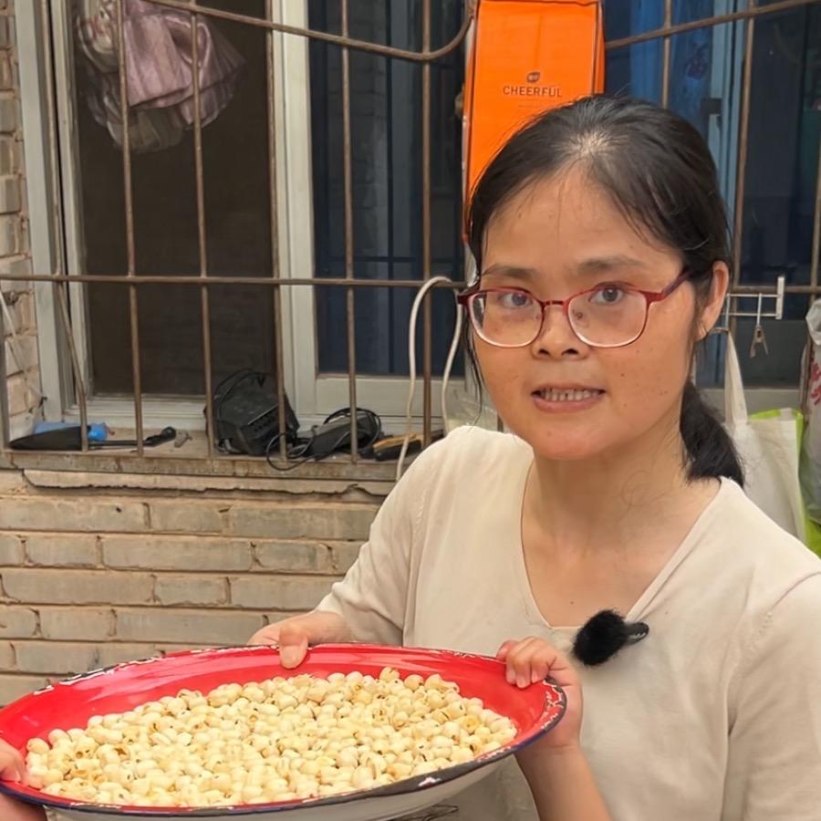 小兰努力推好货