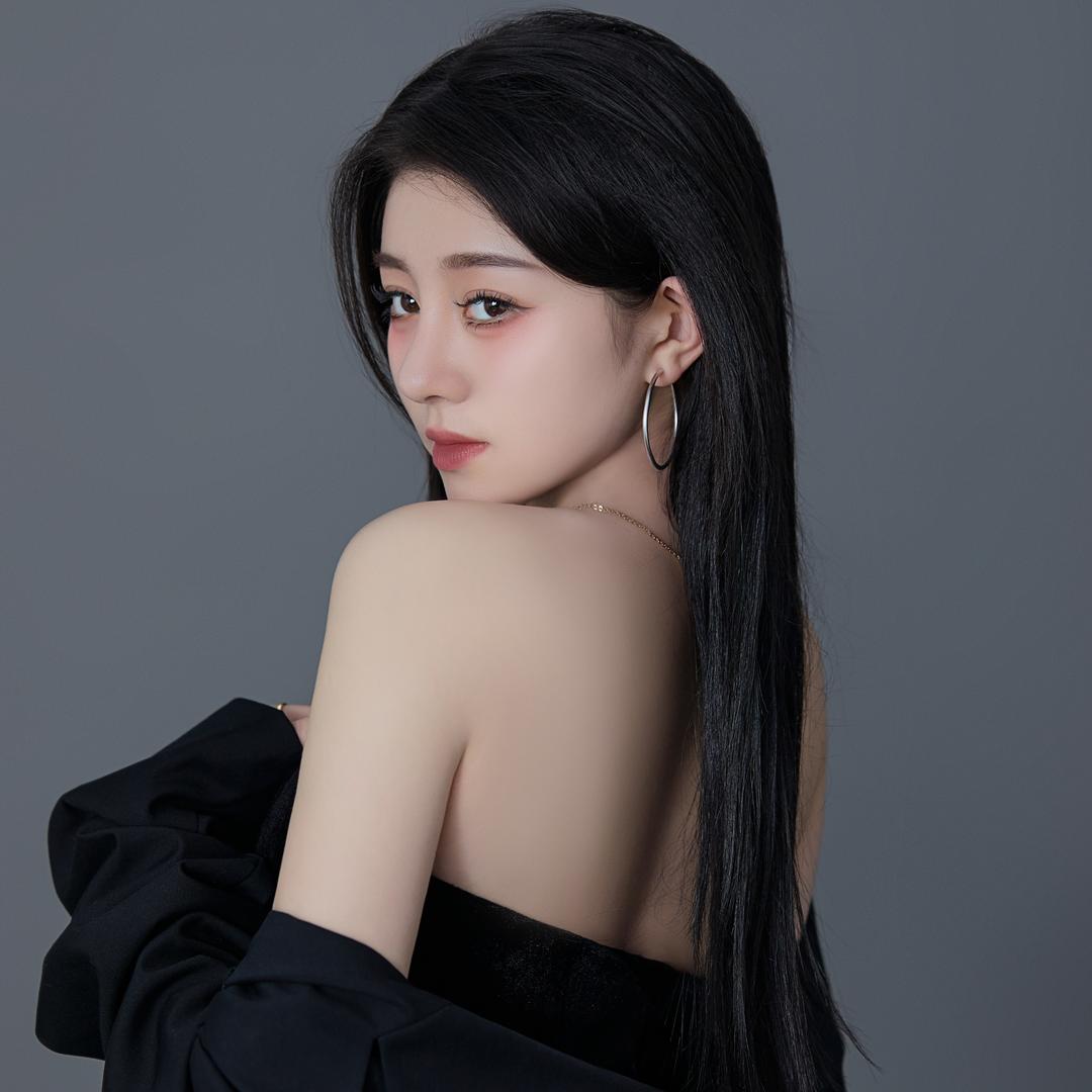 美迪👑 ⁸⁷¹⁹