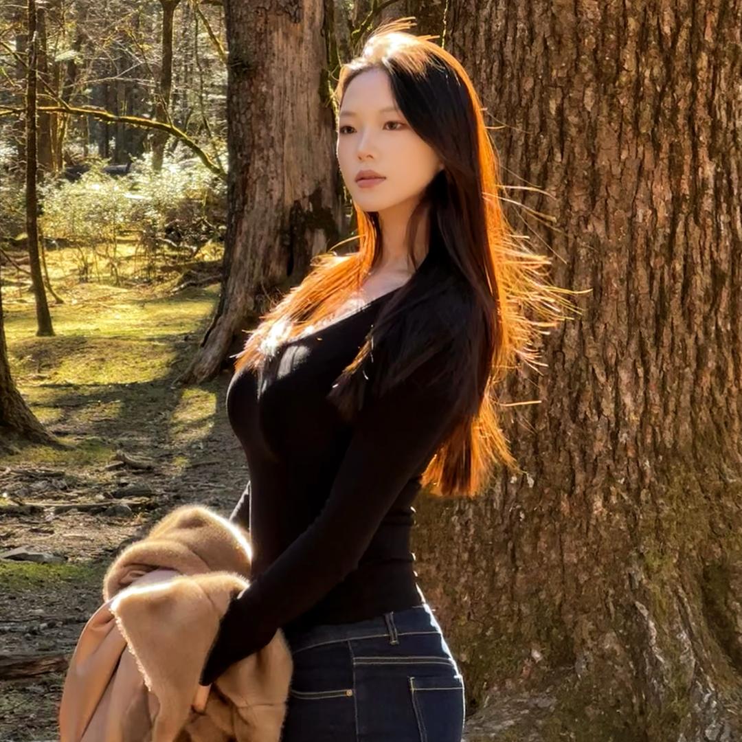 智 子