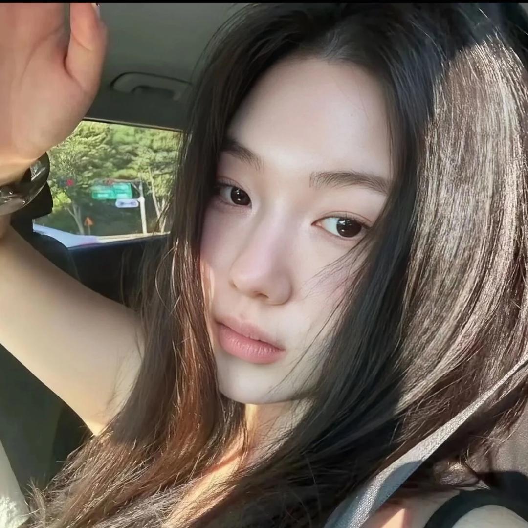 我长这么漂亮有点病怎么了