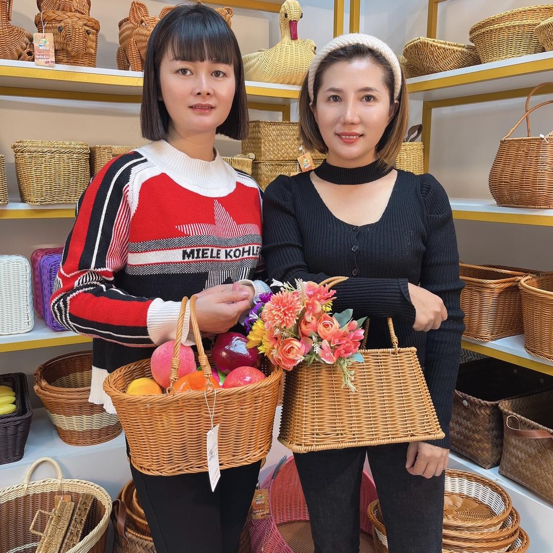 五彩藤编姐妹
