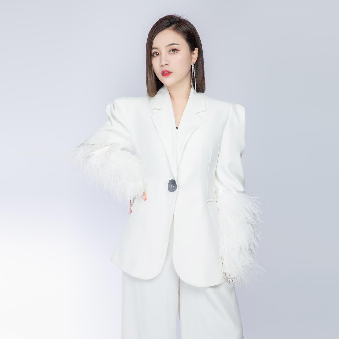 娜娜呀!