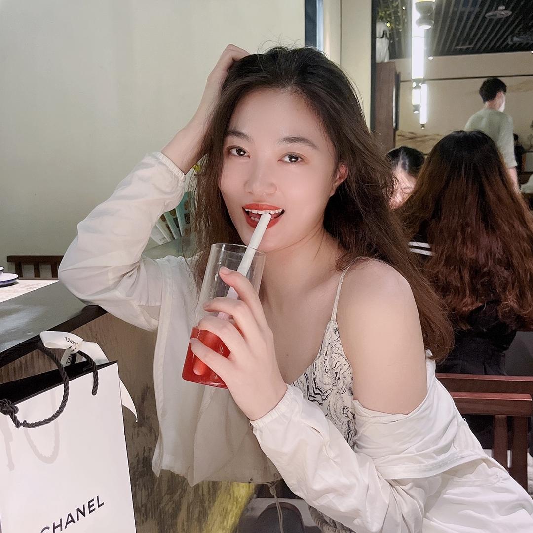丝巾小美女🧚🏼‍♀️