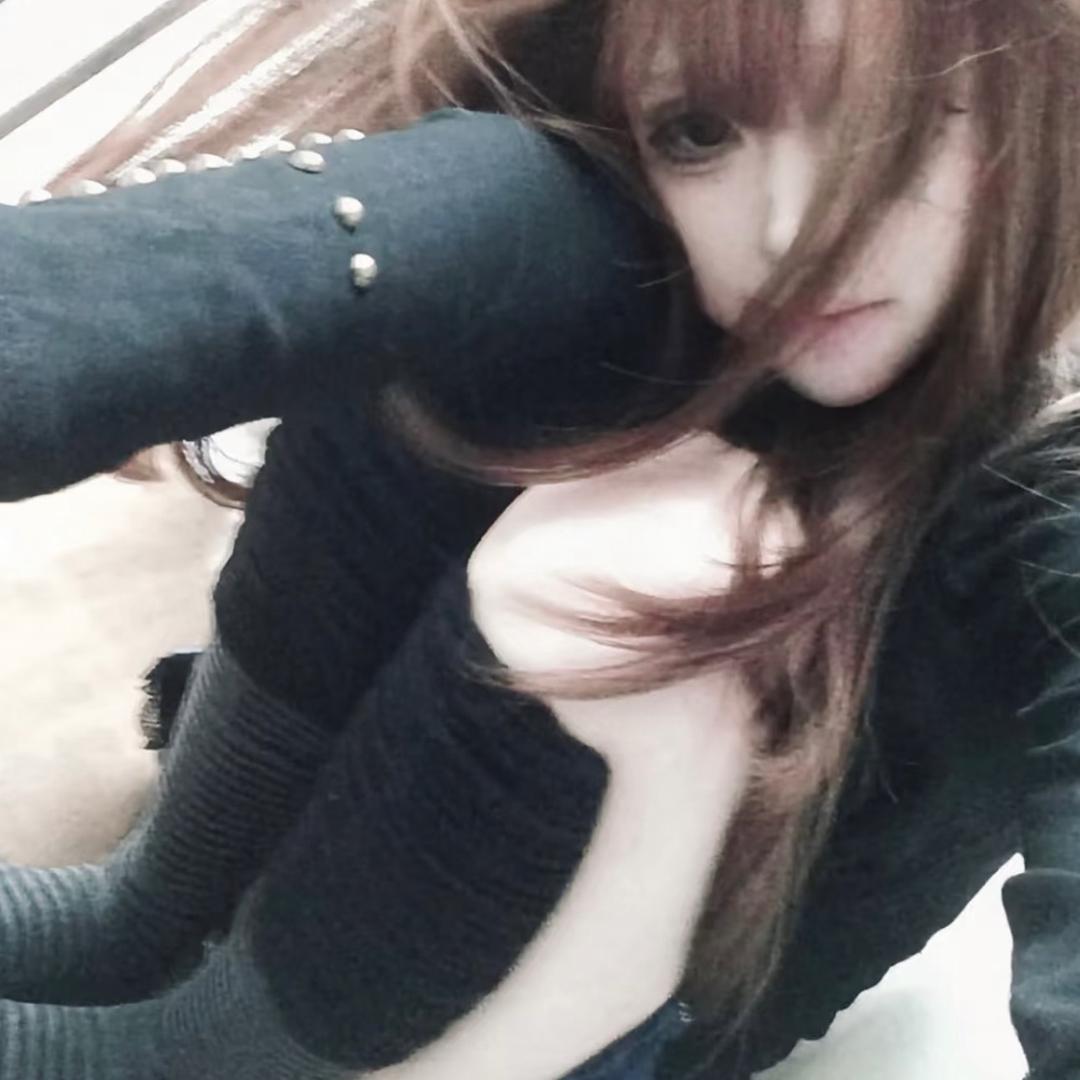 ⬮ ω ⬮