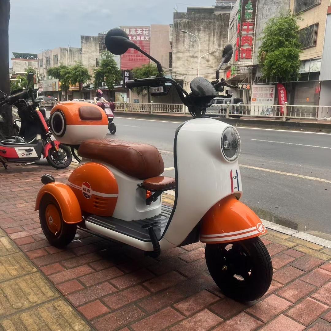 食得堡三哥与陈小胖砂锅麻辣烫