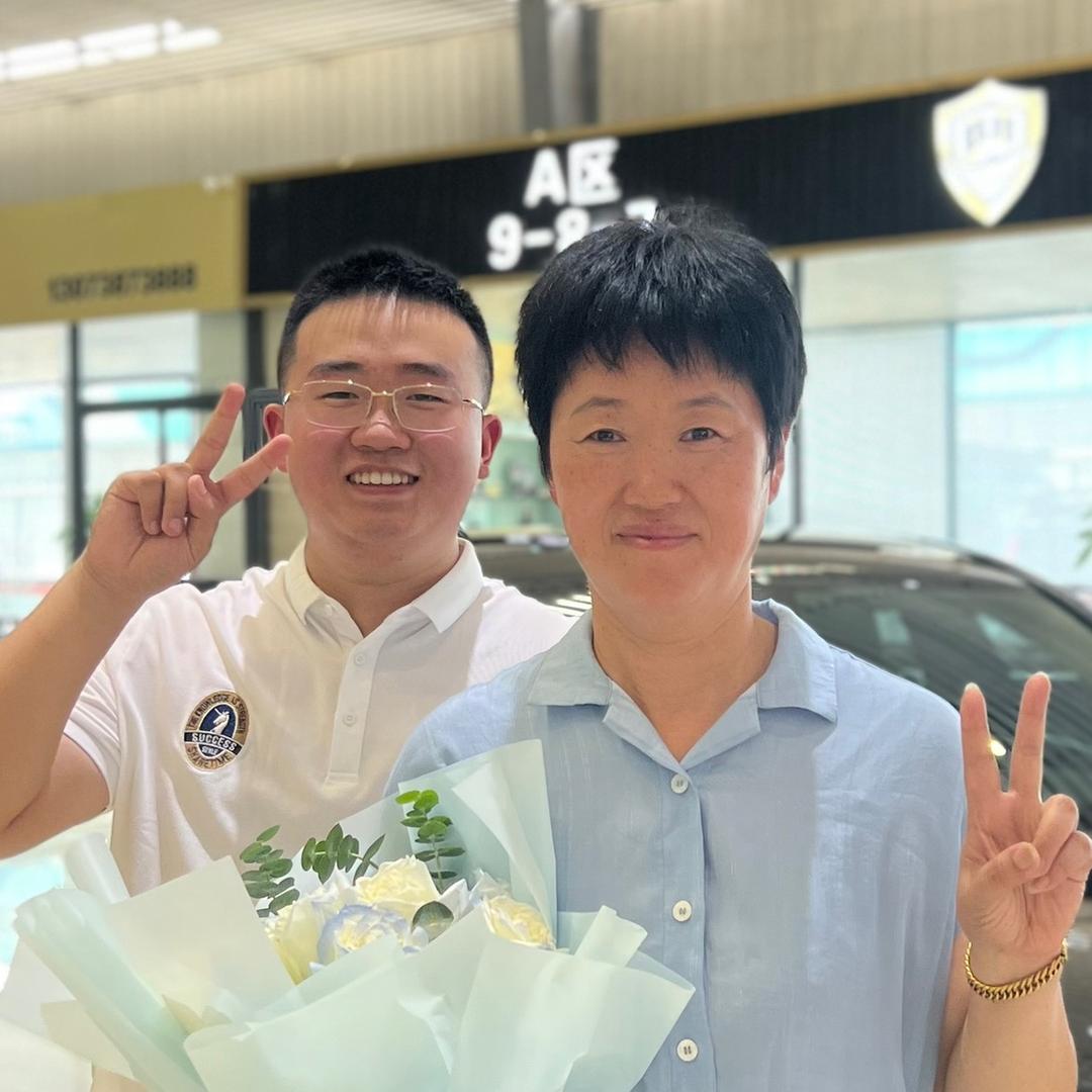 00后小杰和杰妈的开店日记