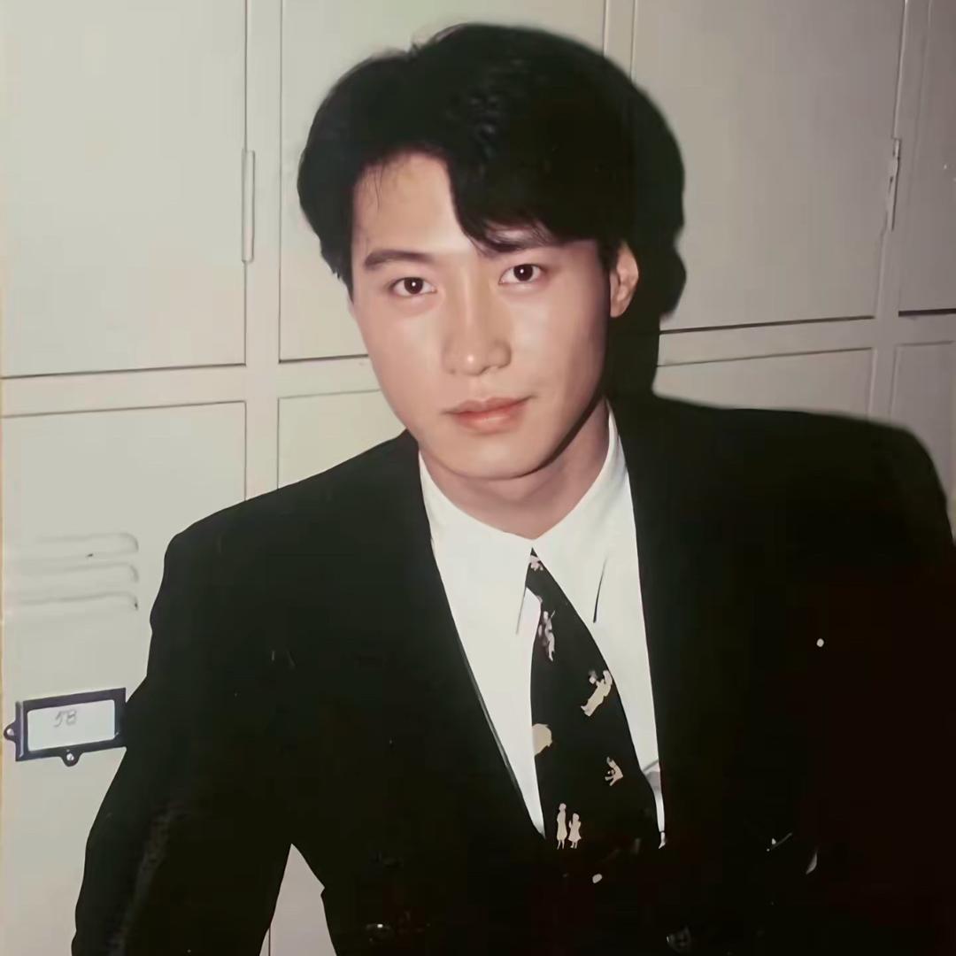 忧郁西红柿