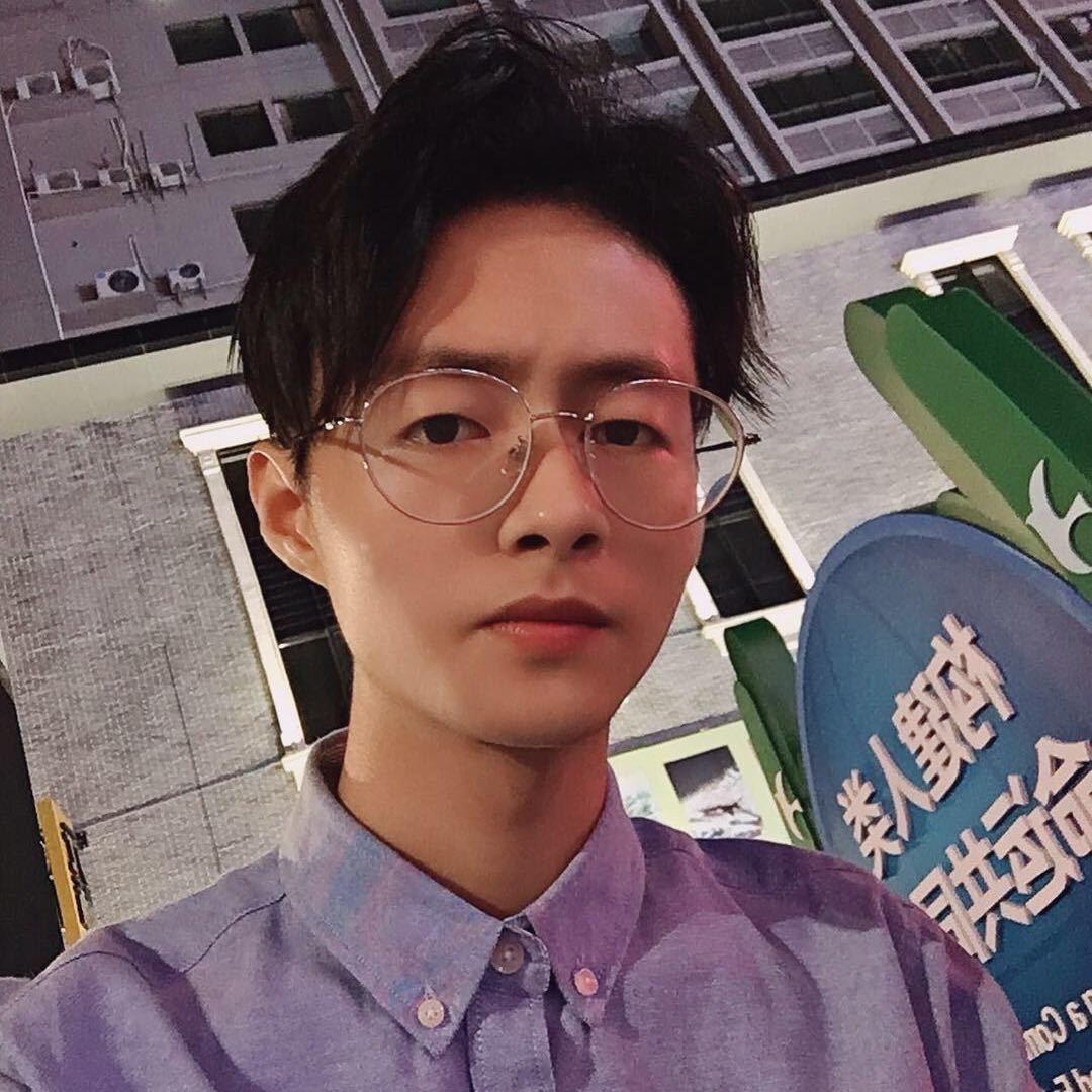 源点游泳健身李白