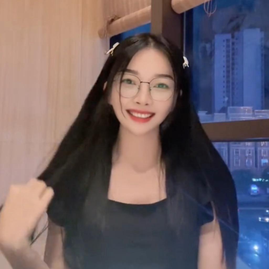 罗利［信宜妹］