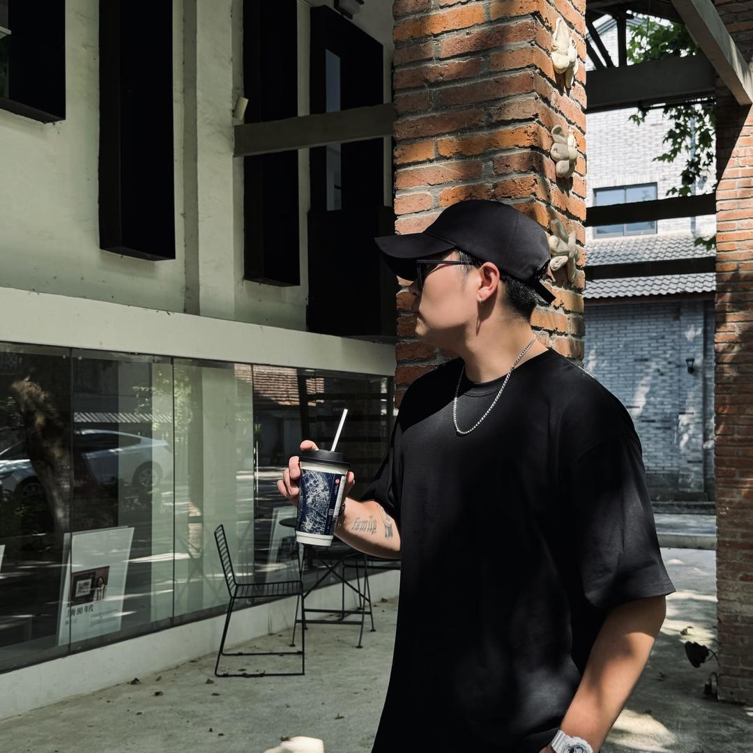 叁月半SANYUEBAN微胖穿搭