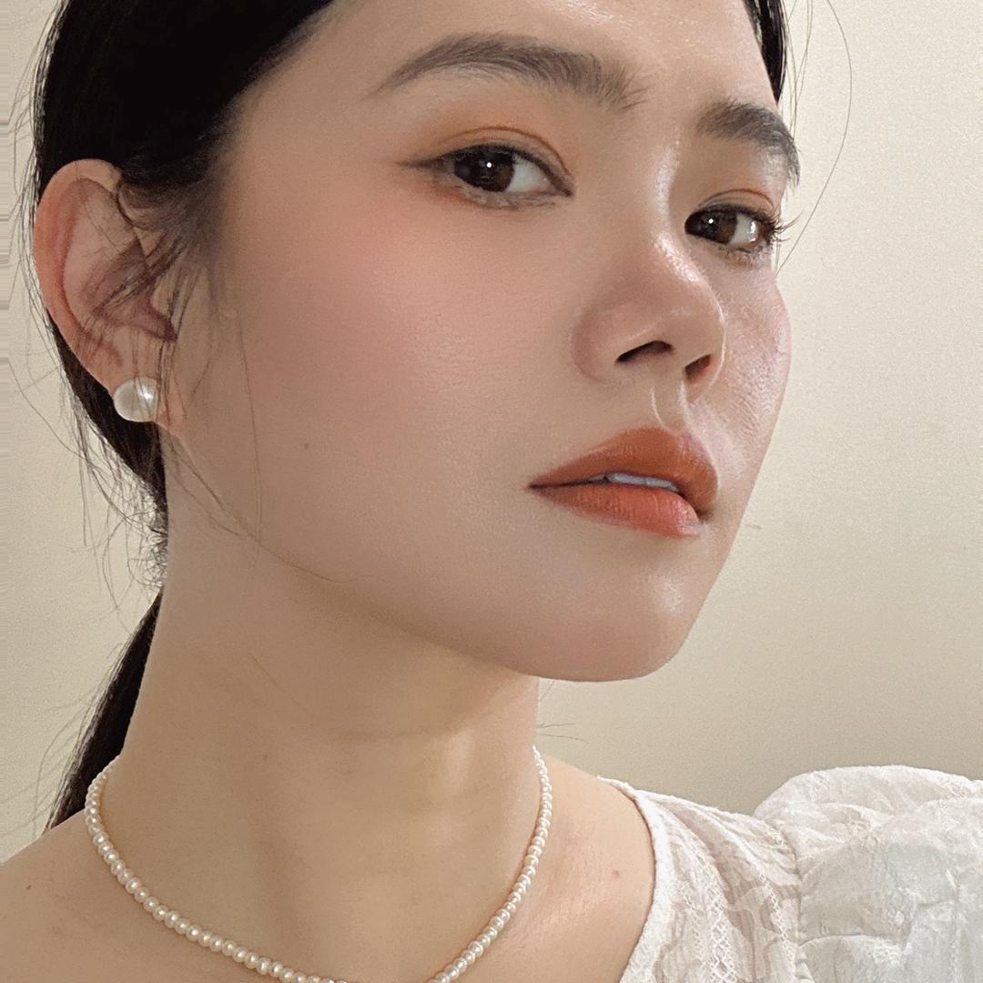 教化妆的小菱