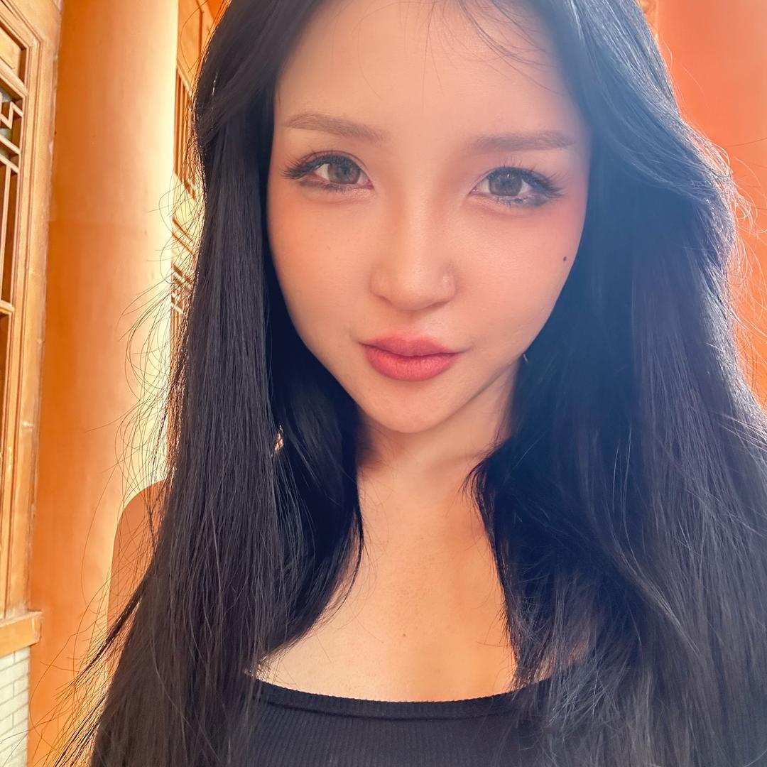 @Nana