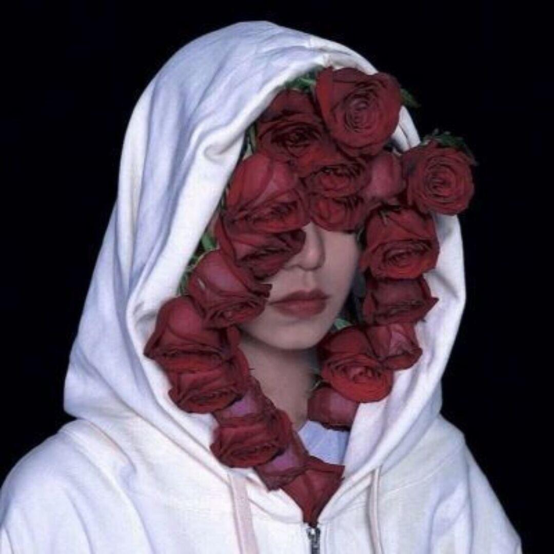 一只眼睛的小熊