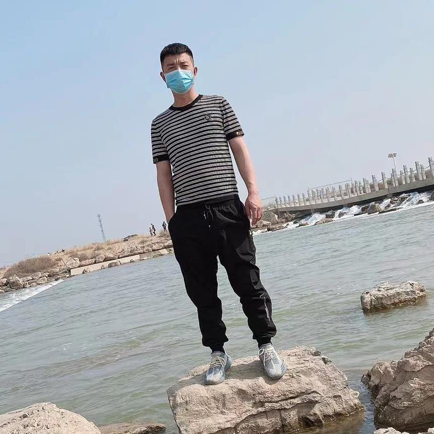 离不开烟的男人