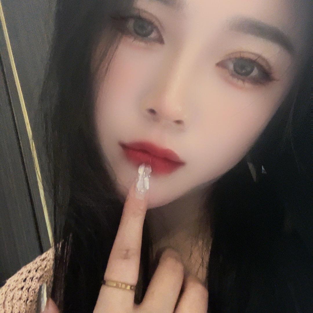 啊迦妮营允