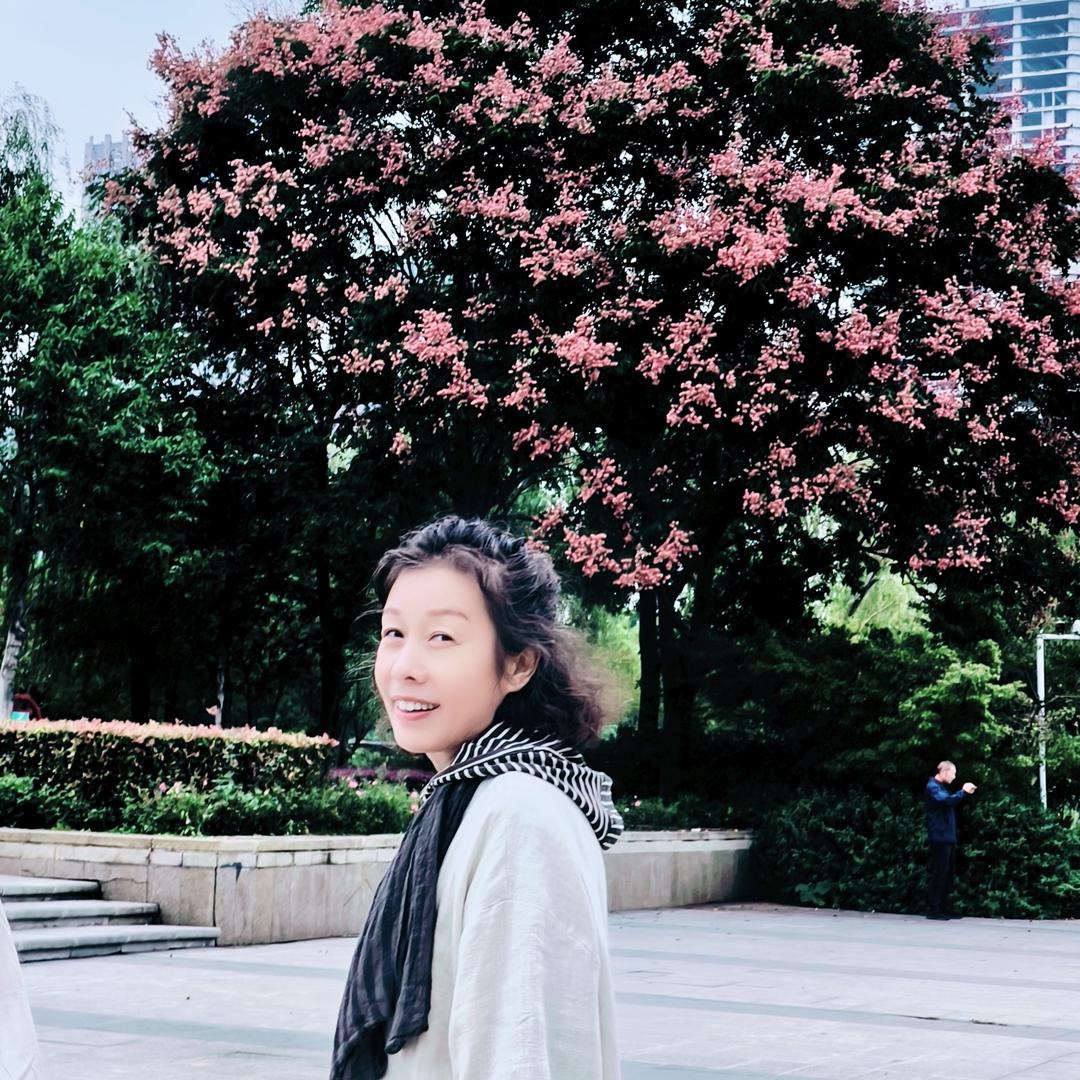 襄阳新无季靓仓服装店