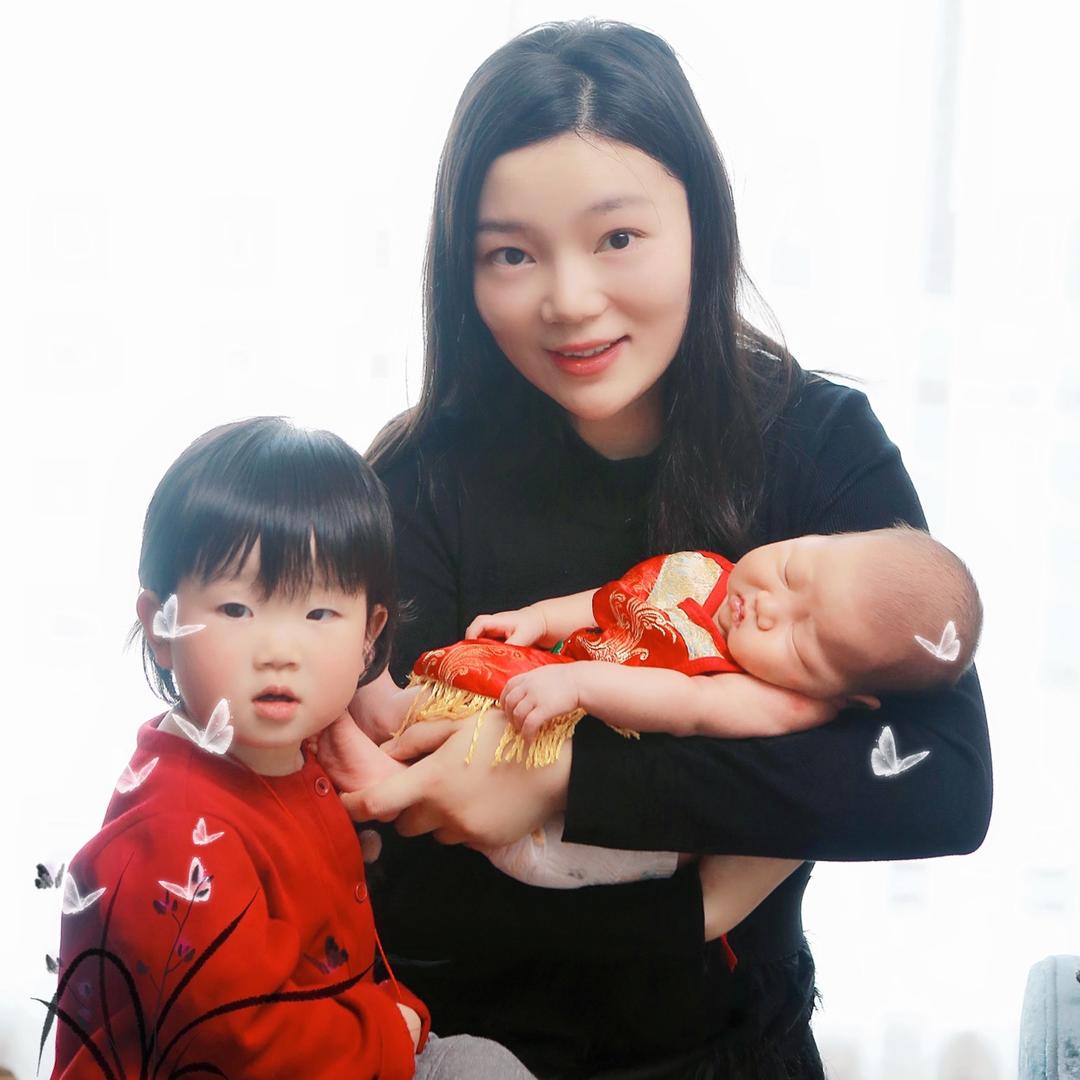 爱说英语的甜筒姐妹