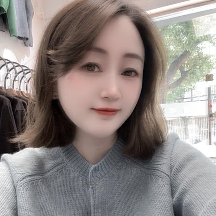 莉莉（依品男女装）