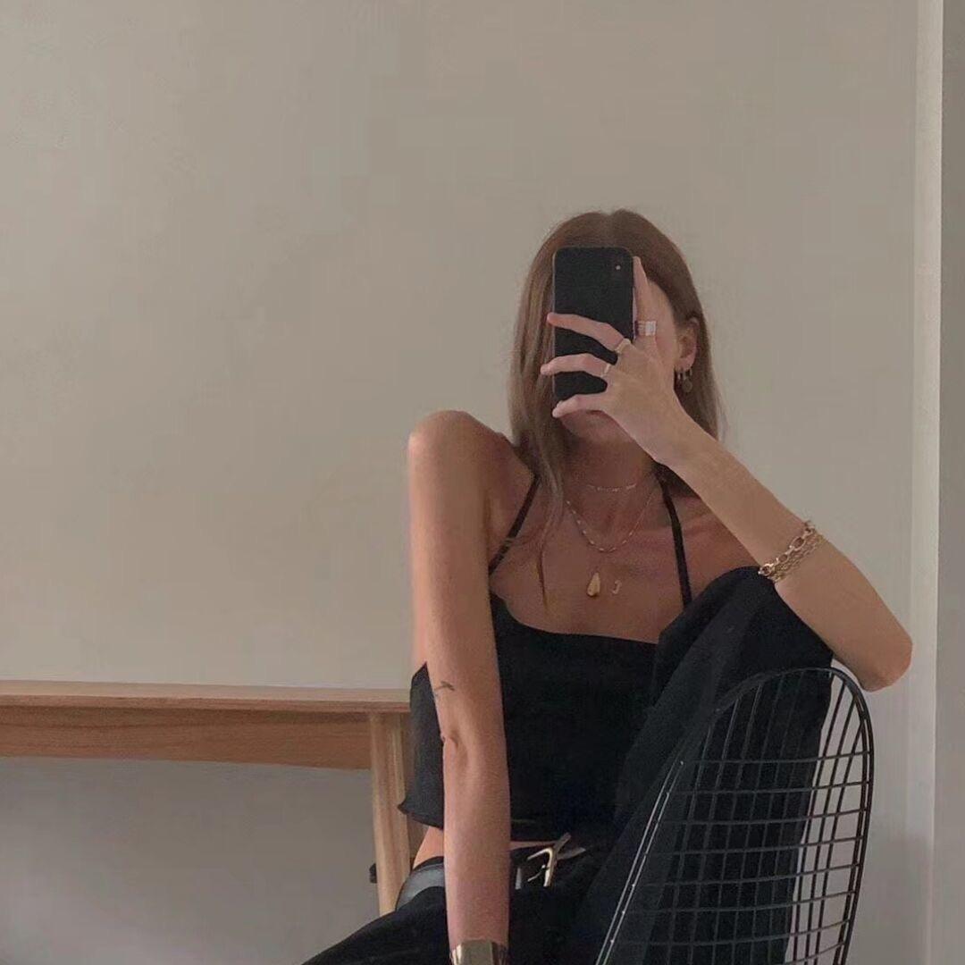 4U.·
