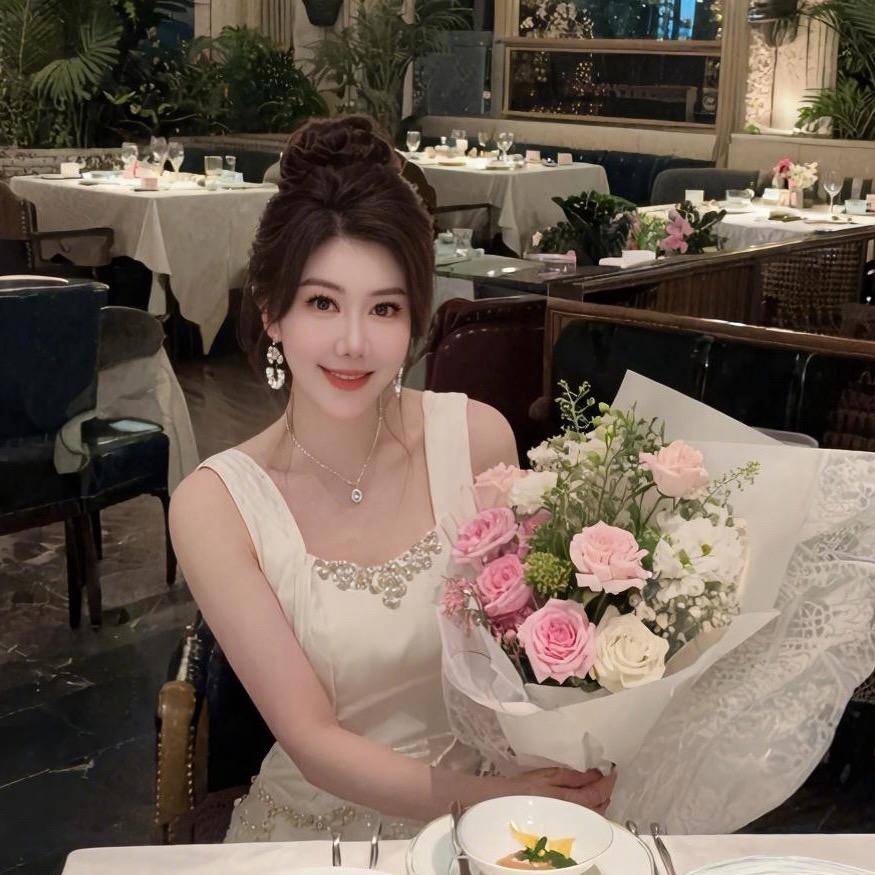 👑🦋女王殿🦋👠👑