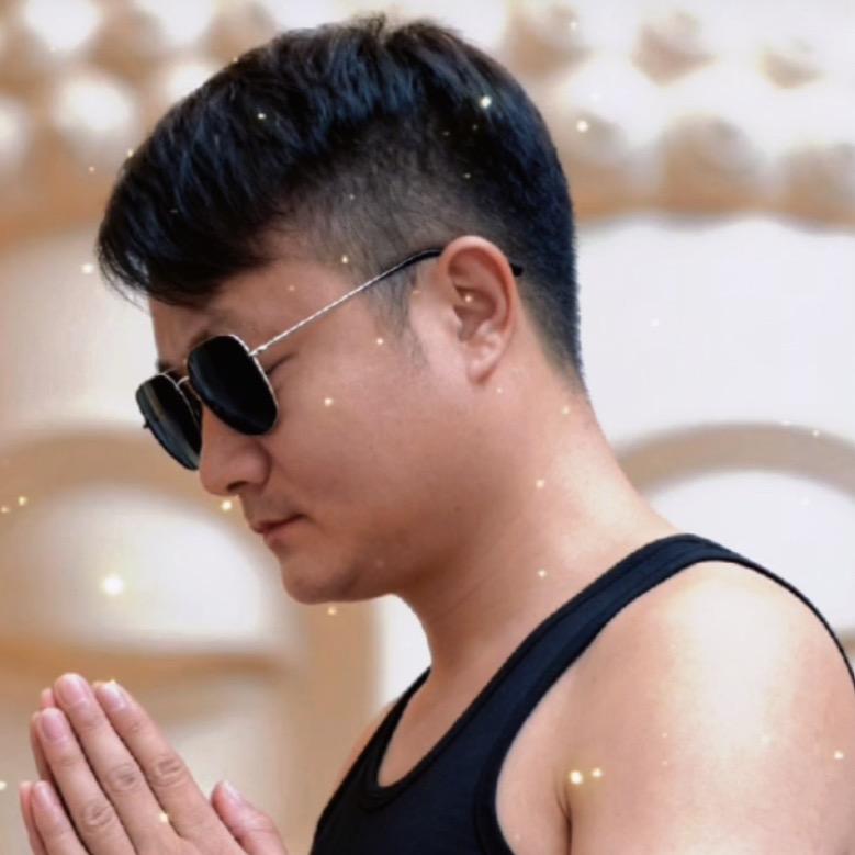 小亮不靓