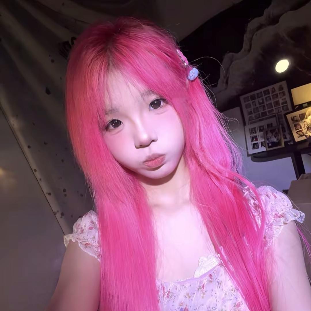 ^呆鱼有点呆^.佳琪