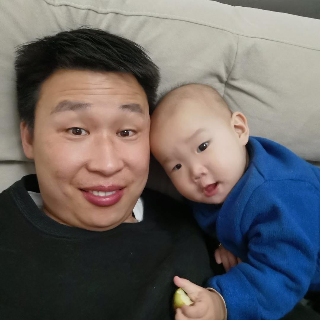 老王有点宅