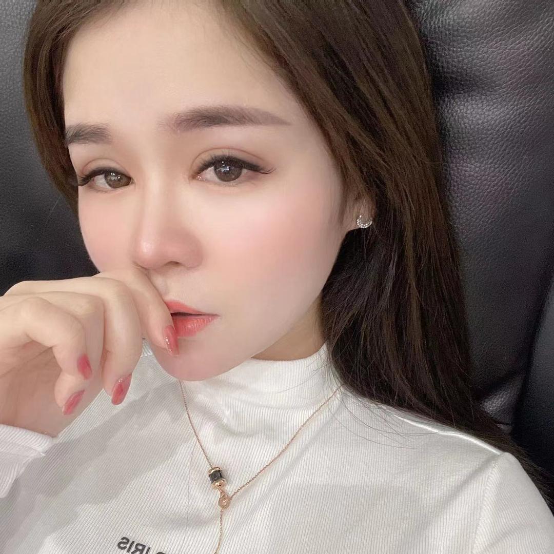 晓静。
