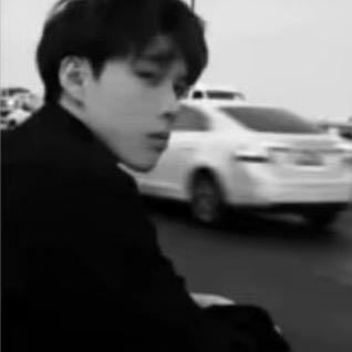 小Y