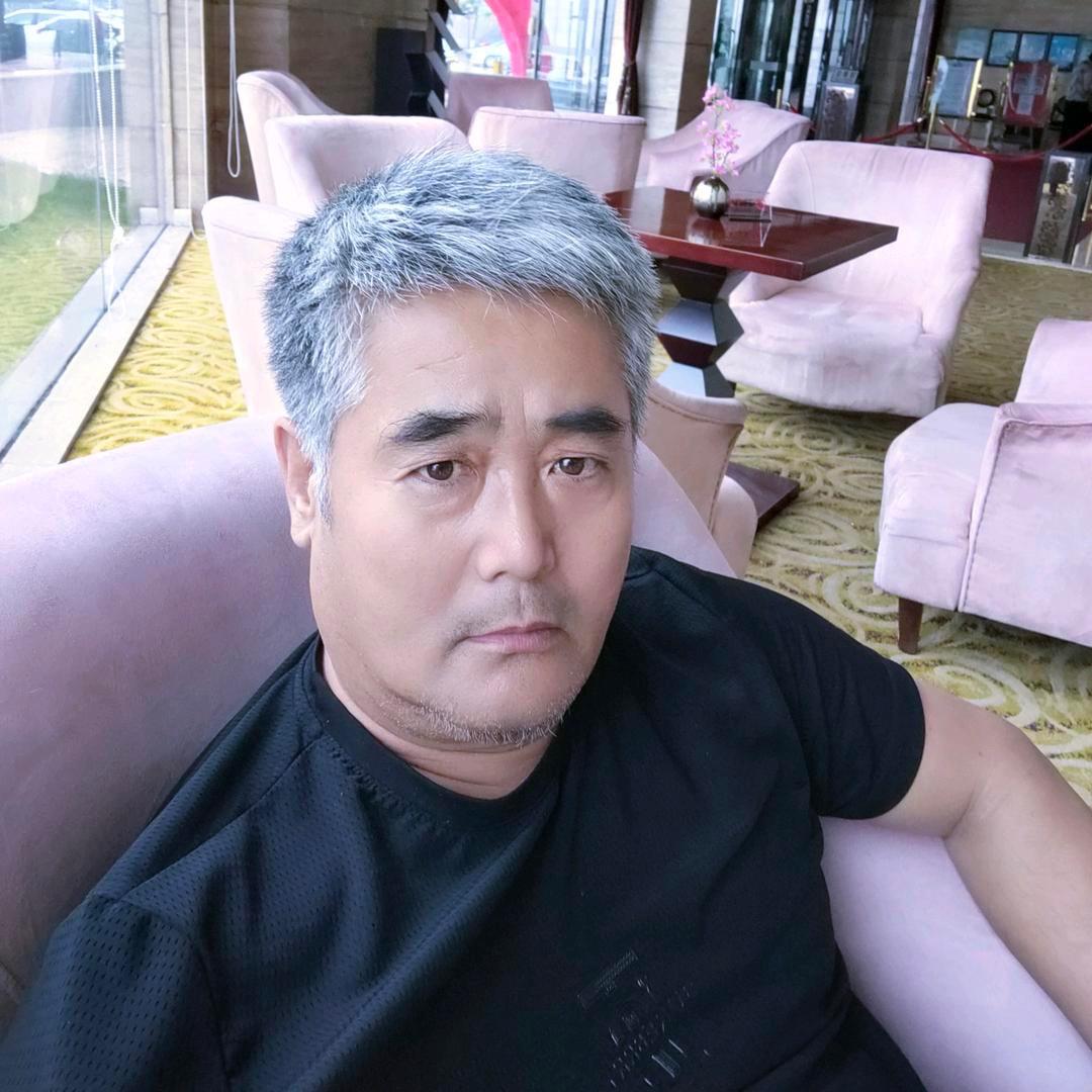 唱歌，聊天，周伯通