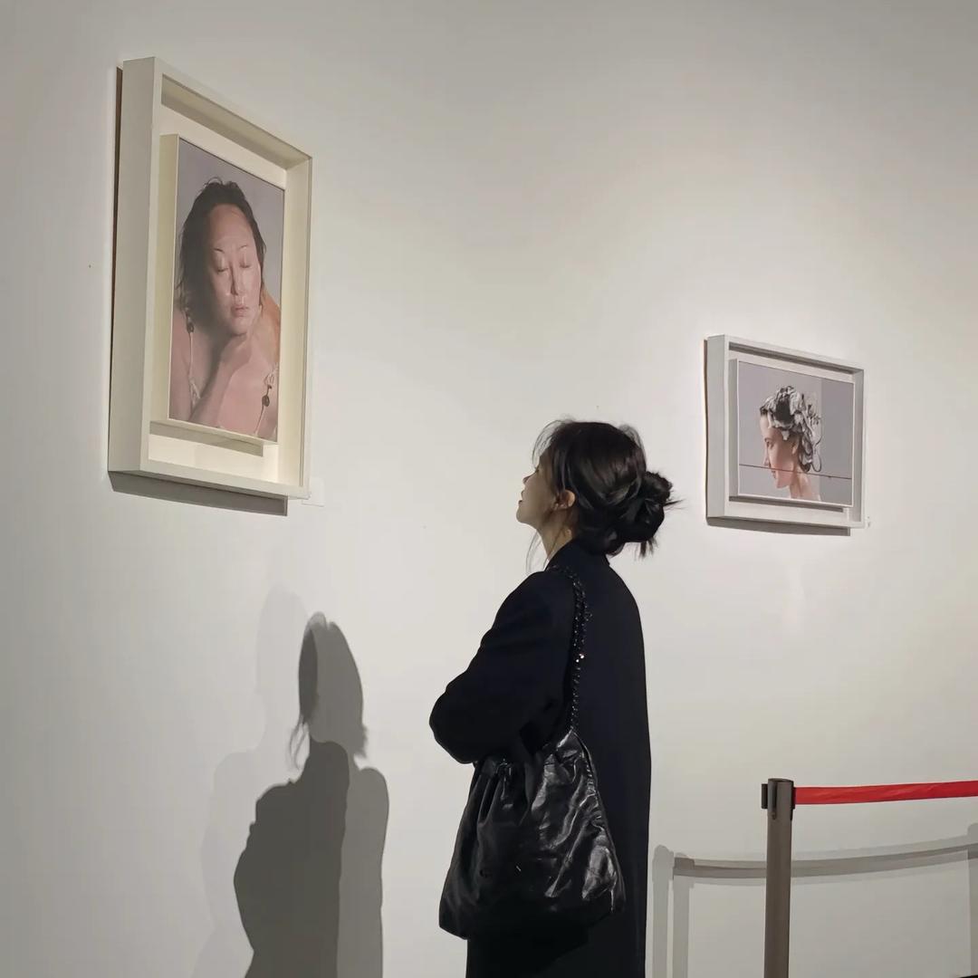 李李。
