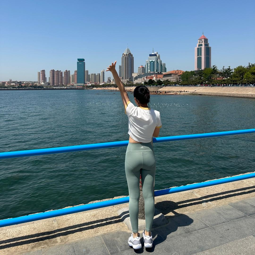 骏诚车业小助理。阿悦