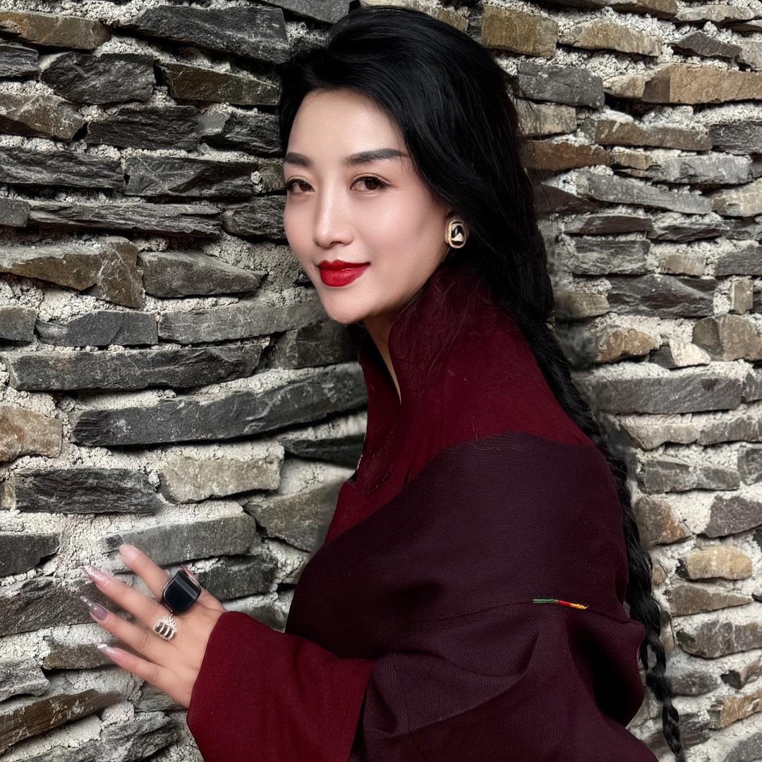 阿玛拉藏族服装店🌻🌻🌻