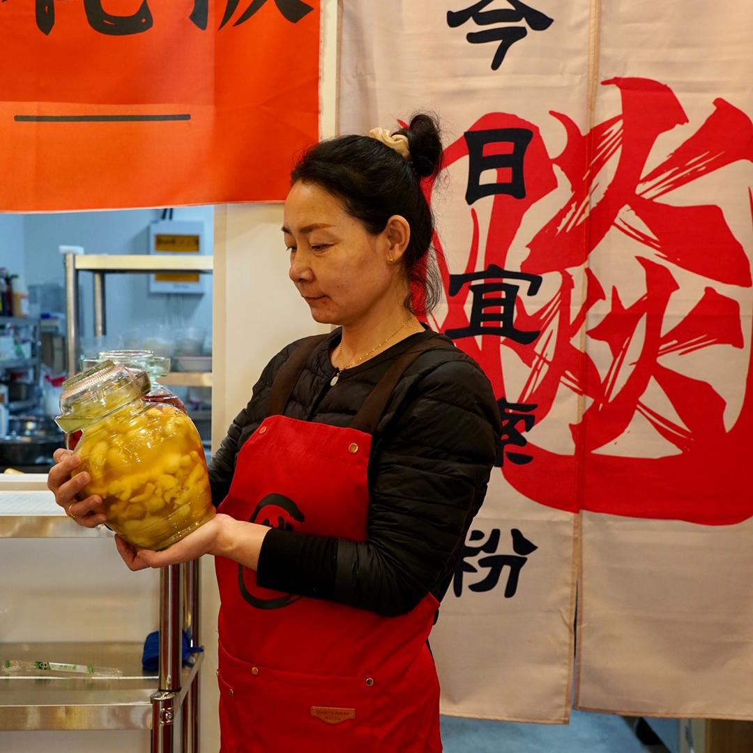 在青岛做泡椒米线的飚嬢嬢