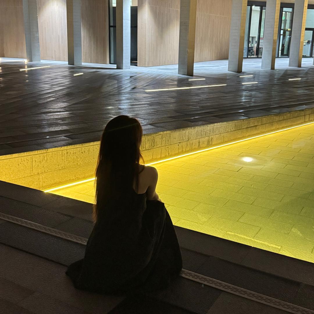 李漂亮.