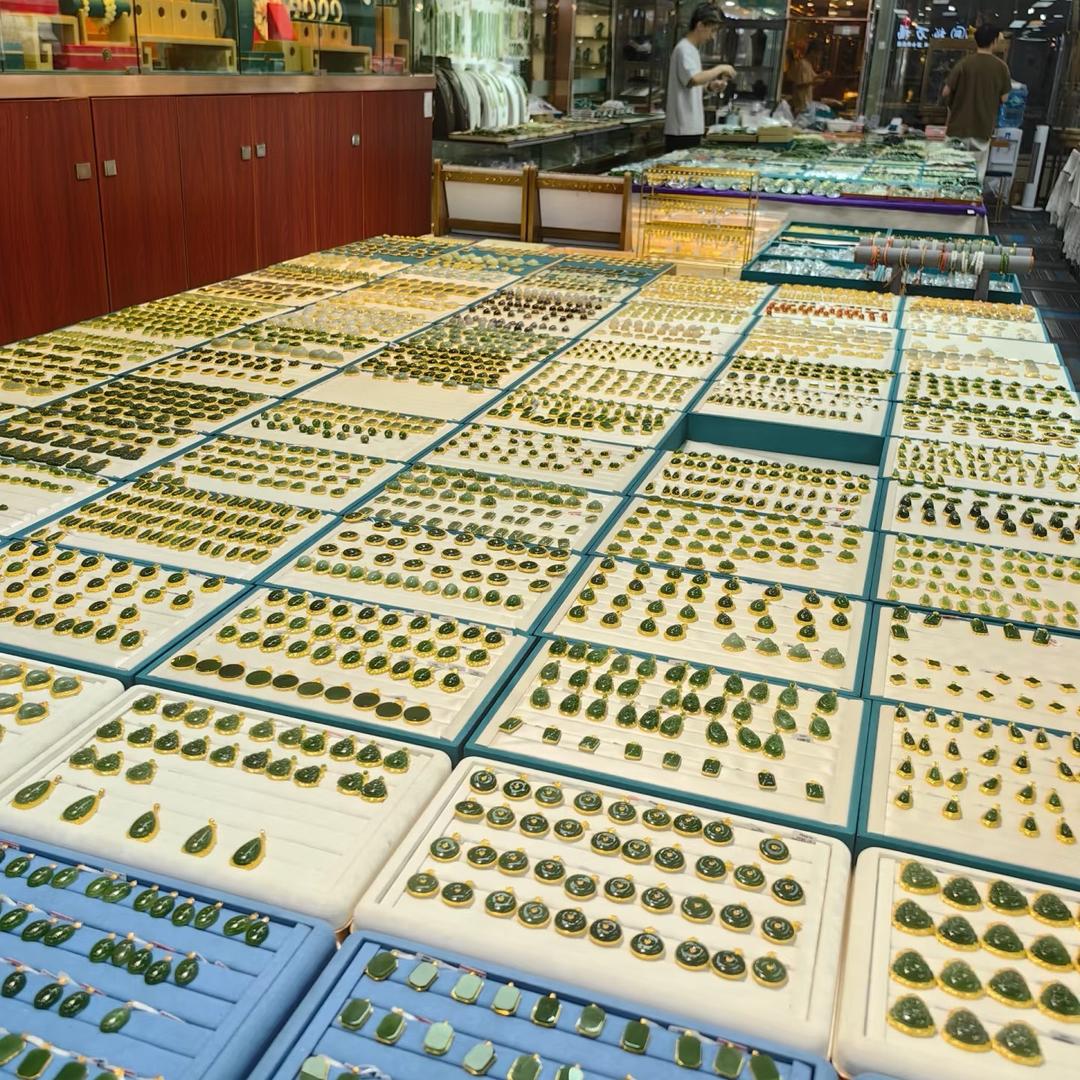 大白珠宝工厂店
