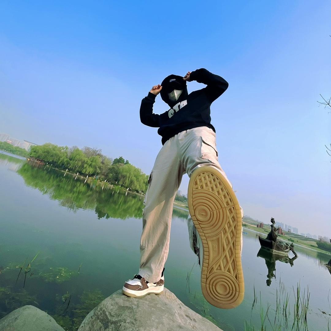 𝑱𝒂𝒔𝒐𝒏