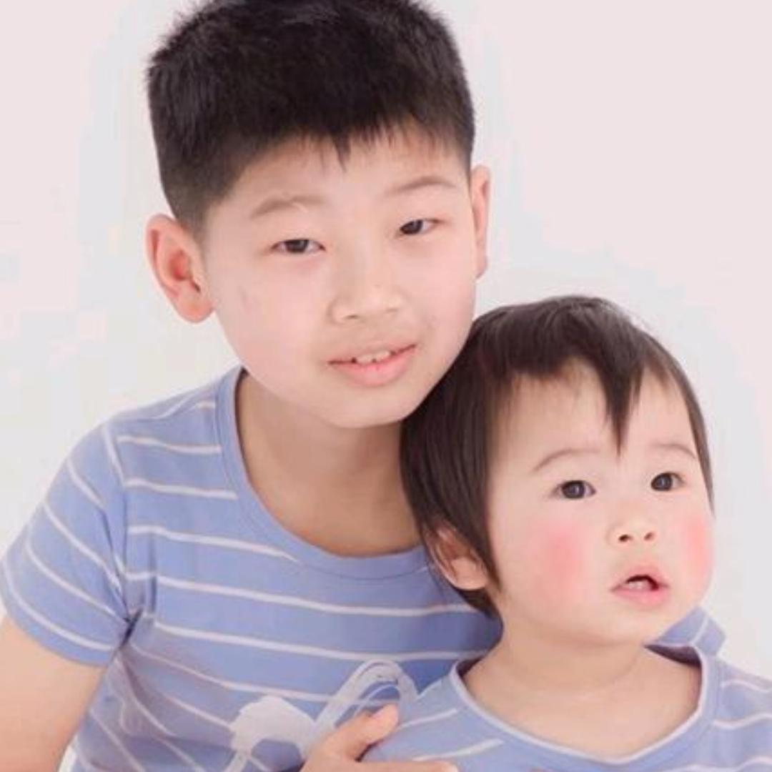 蓉姐带两娃