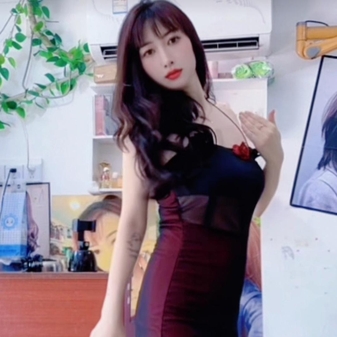 丝艺美发（璧山璧泉小学斜对面巷子里）