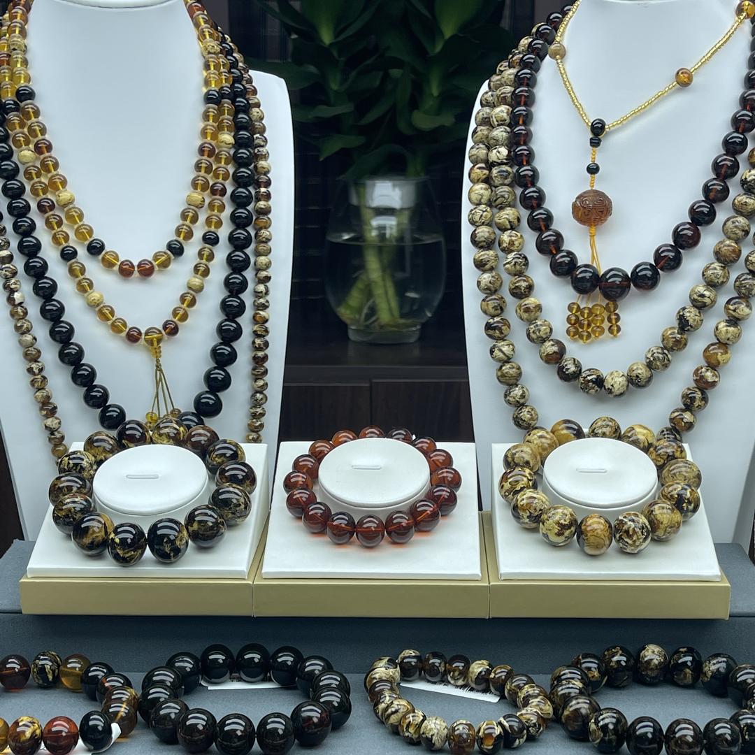 津龍琥珀珠宝