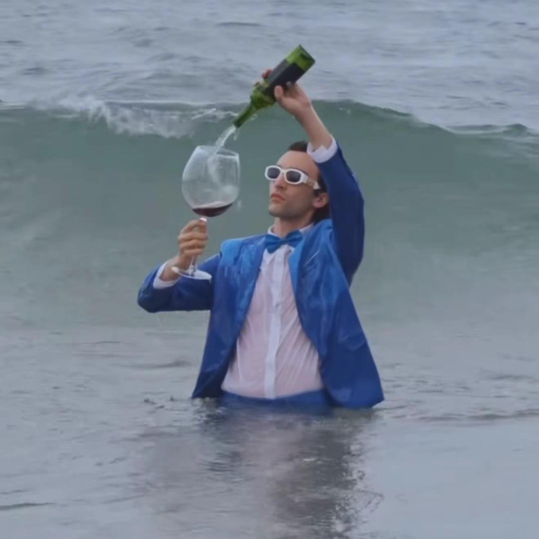 今天变有钱了一点