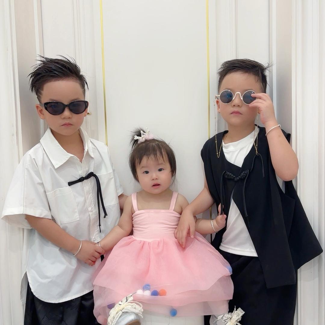三个小朋友👦👦👧