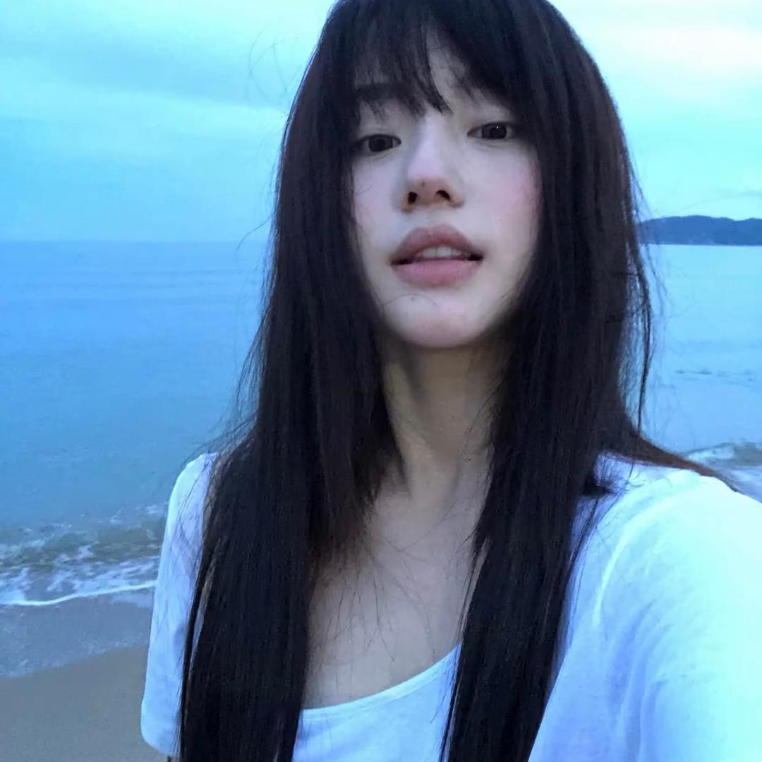 就吃亿小小口