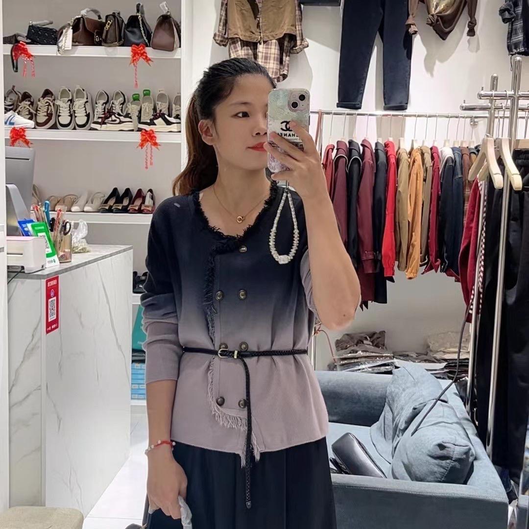 啊秀：衣之韵女装