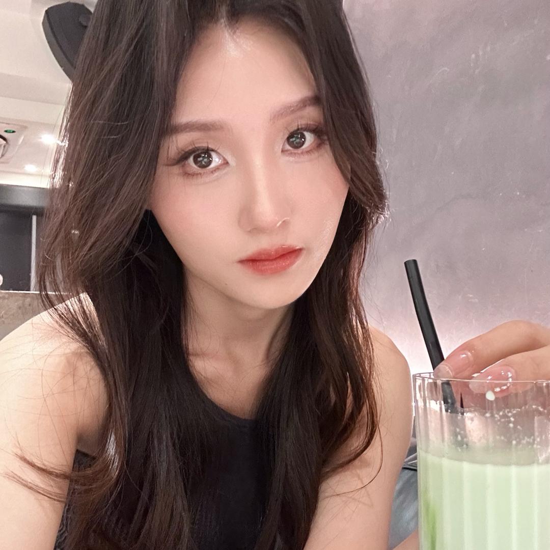 施伊就是十一