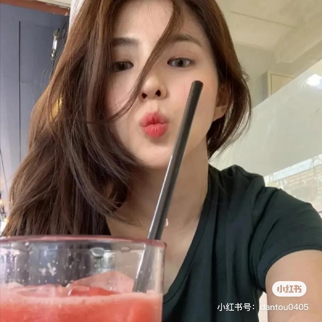 腼腆小美